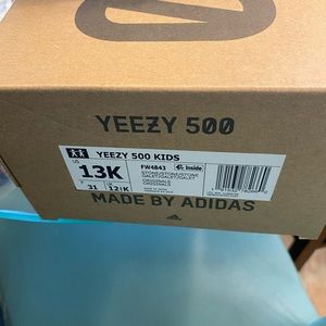 Used kids Yeezy 500